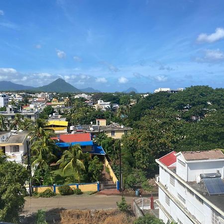 Modernes Apartment & Pool Mit Mega Aussicht Flic en Flac Bagian luar foto