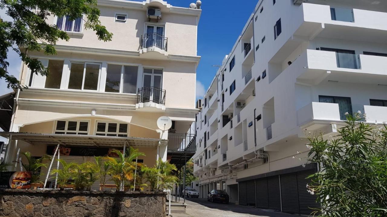 Modernes Apartment & Pool Mit Mega Aussicht Flic en Flac Bagian luar foto